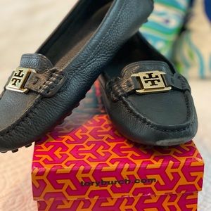 Tory Burch Kendrick Driver Navy Size 6.5